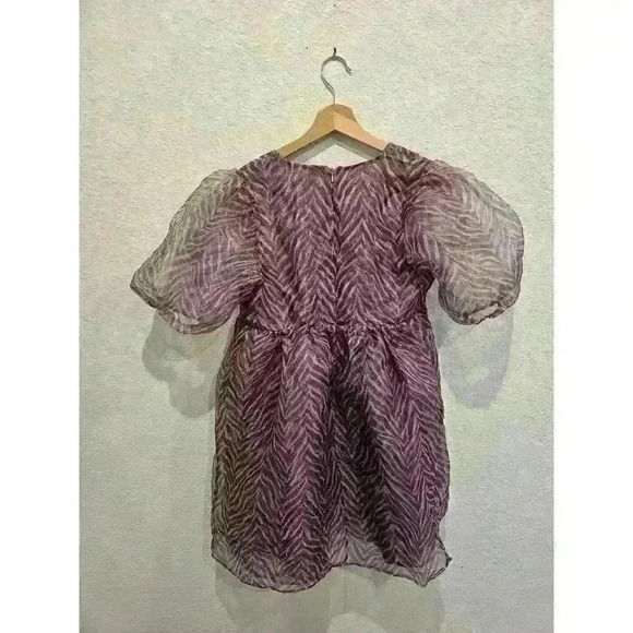 Enless Rose size Small. ZEBRA PRINT PUFF SLEEVE BABYDOLL DRESS IN PURPLE - Picture 4 of 7